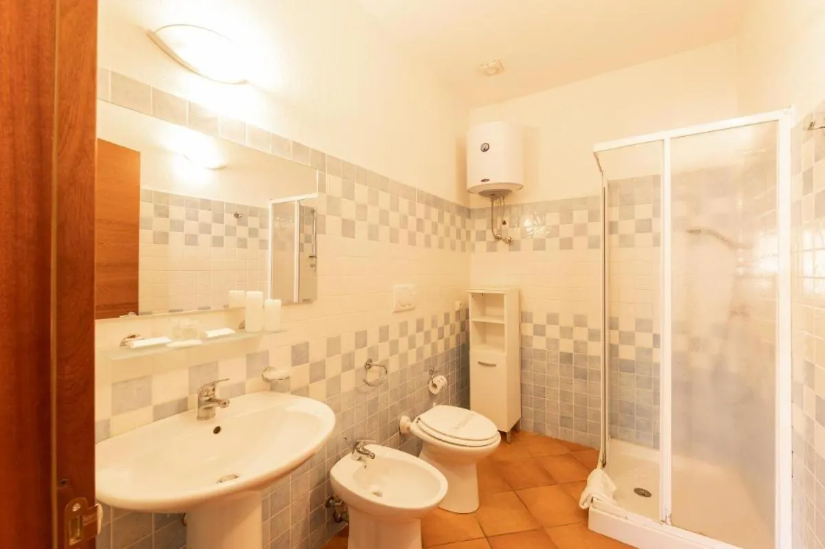 Relaxing Cristal Blu Studio Sleeps 4 Num1494 Santa Teresa Gallura Appartement