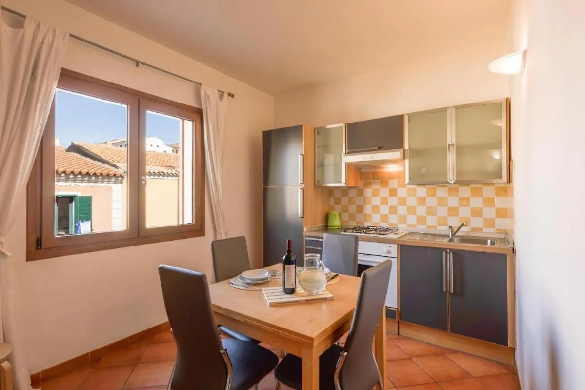 Relaxing Cristal Blu Studio Sleeps 4 Num1494 Santa Teresa Gallura Italië